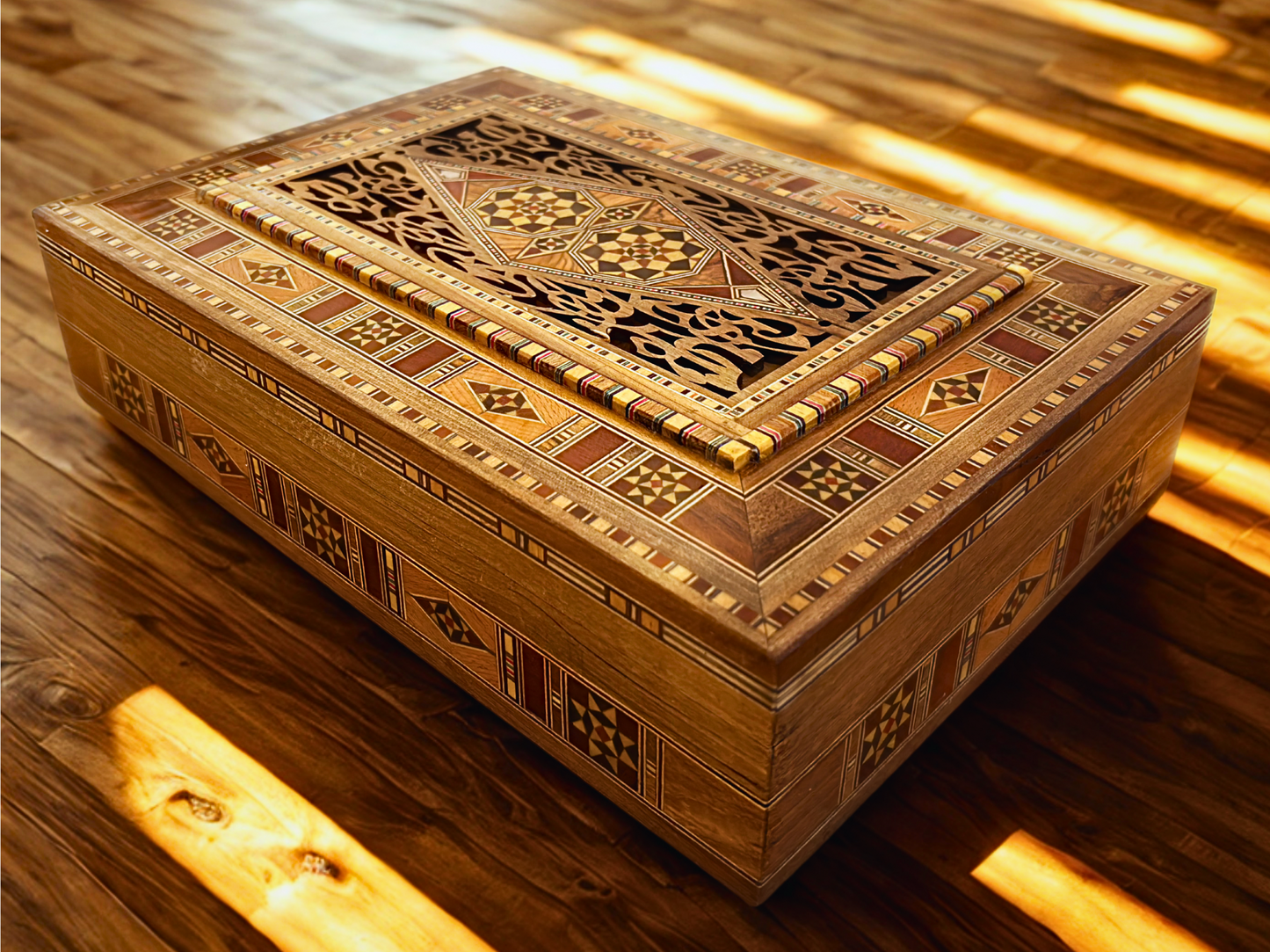 Elegante große Mosaikbox – handgefertigte Schmuck- und Andenkentruhe aus Holz mit Samtfutter