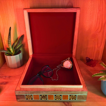 Boîte Damasquinée – Œuvre Artisanale pour Bijoux et Souvenirs