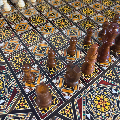Traditionelles Schach- & Backgammon-Set – Mosaikkunst aus Damaskus